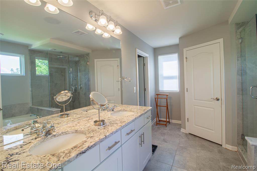 45204 Preserve Court, Novi, MI — Photo 26