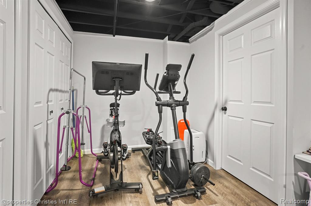 921 River Valley Drive, Lake Orion, MI 48362 — Photo 41