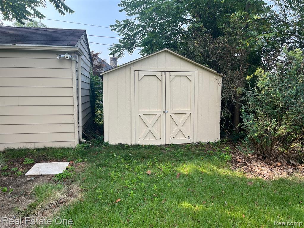 51341 Neumaier Drive, Shelby Twp, MI 48316 — Photo 18