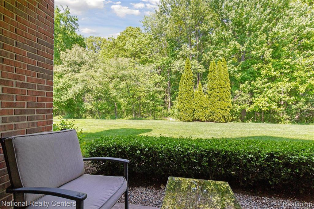 4727 BERKSHIRE Drive, 197, Sterling Heights, MI 48314 — Photo 17