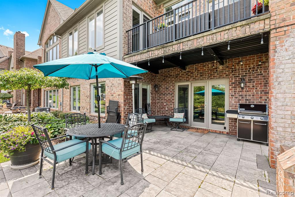 10815 SPARKLING WATERS Court, South Lyon, MI 48178 — Photo 46