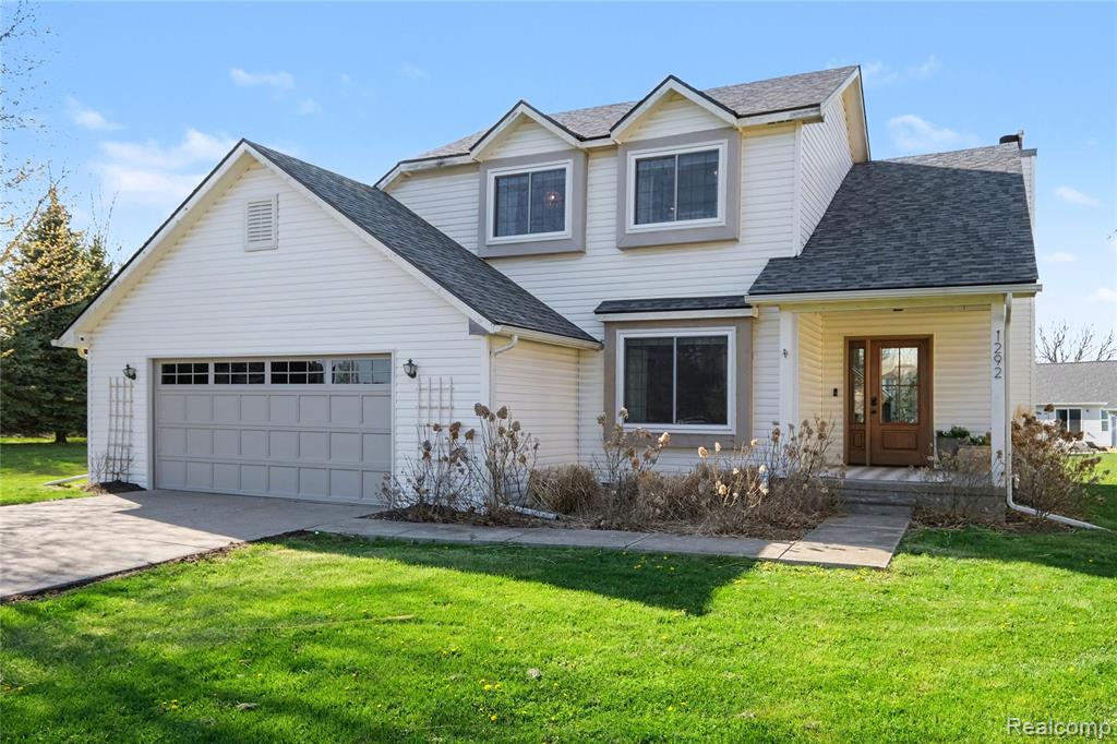 1292 Theresa Drive, Fenton, MI 48430 — front exterior