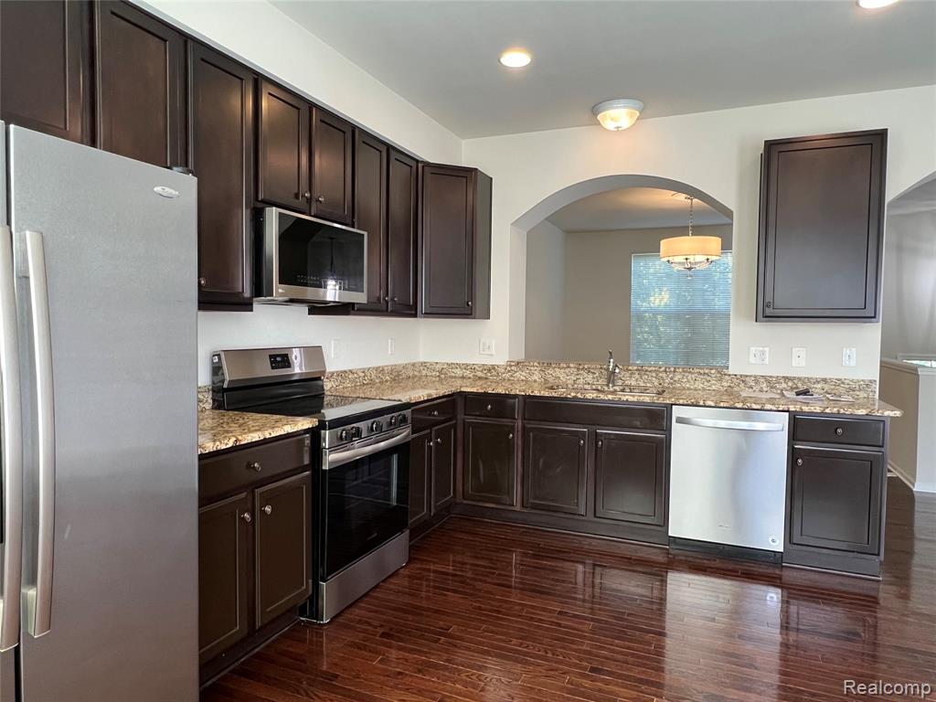 44474 Gwinnett Loop, Novi, MI — Photo 31