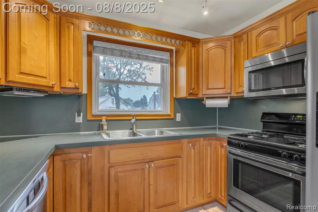885 Patterson Drive, Monroe, MI 48161 — Photo 10