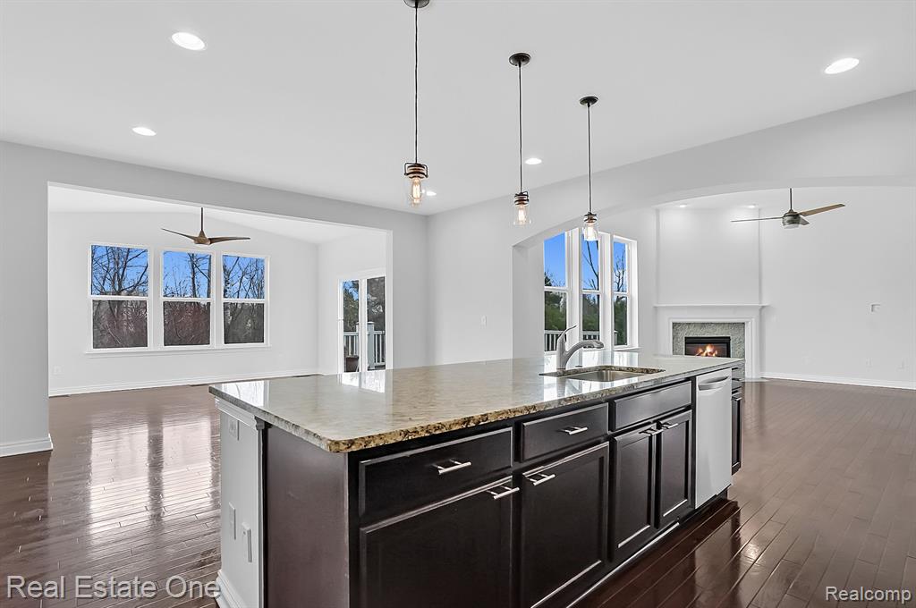 4559 TANGLEWOOD Lane, Lake Orion, MI — Photo 12