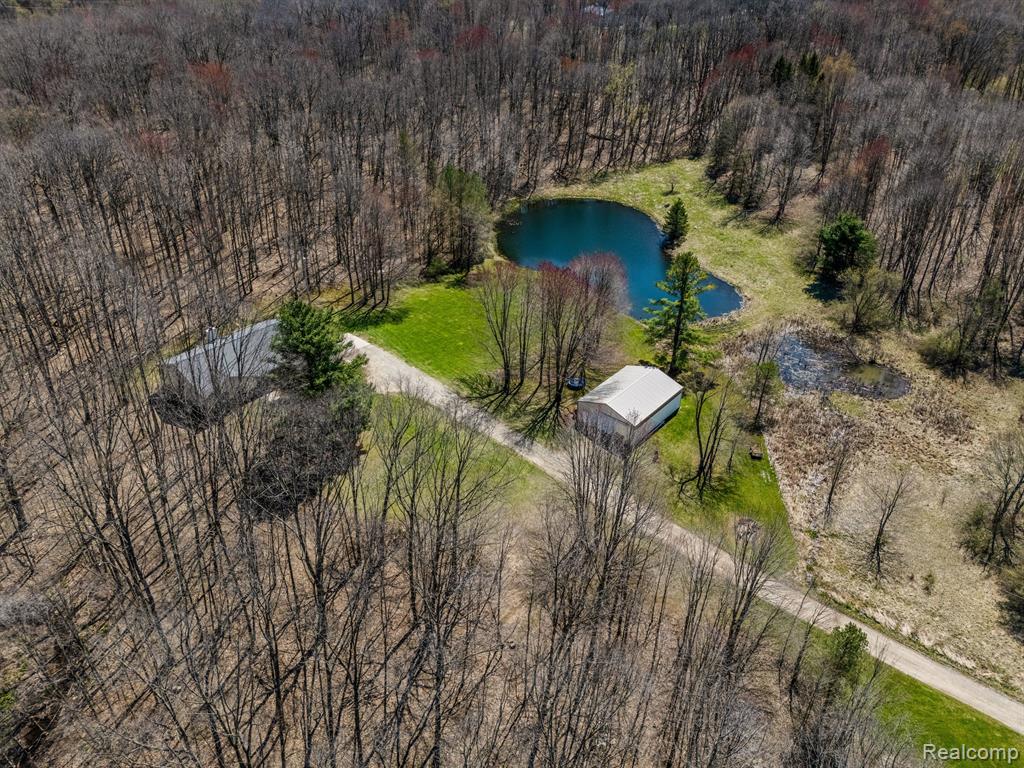 7312 LINDEN Road, Fenton, MI 48430 — Photo 2