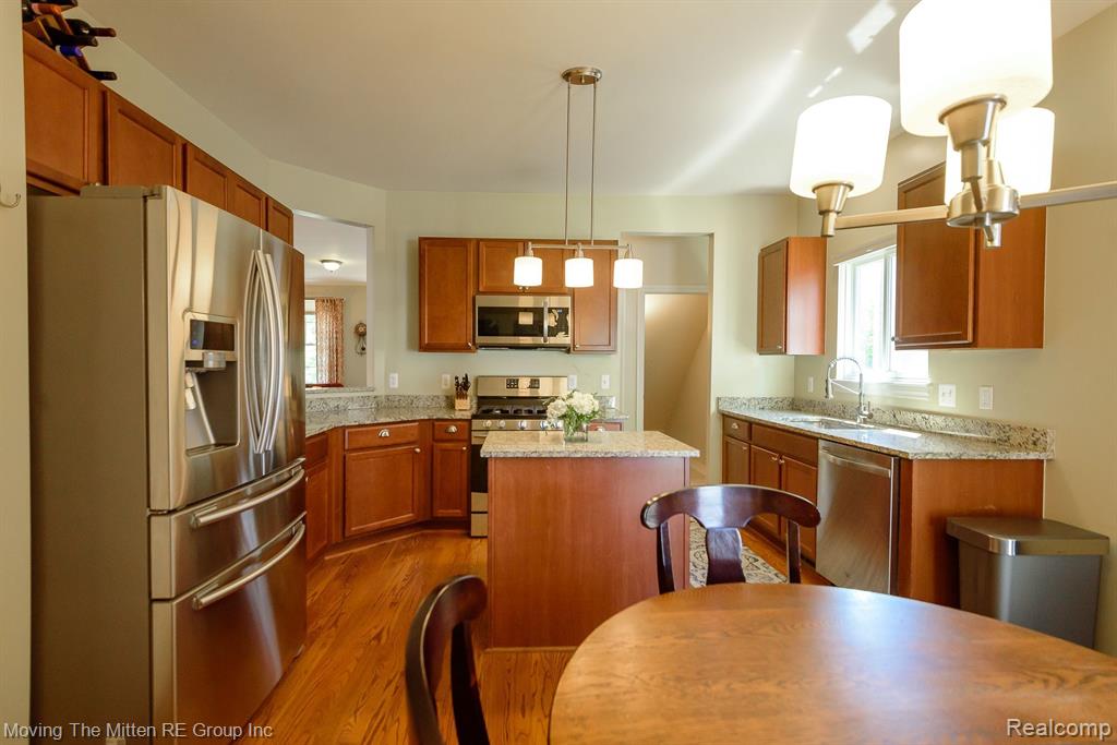872 CONSTITUTION Street, Canton, MI 48188 — Photo 12