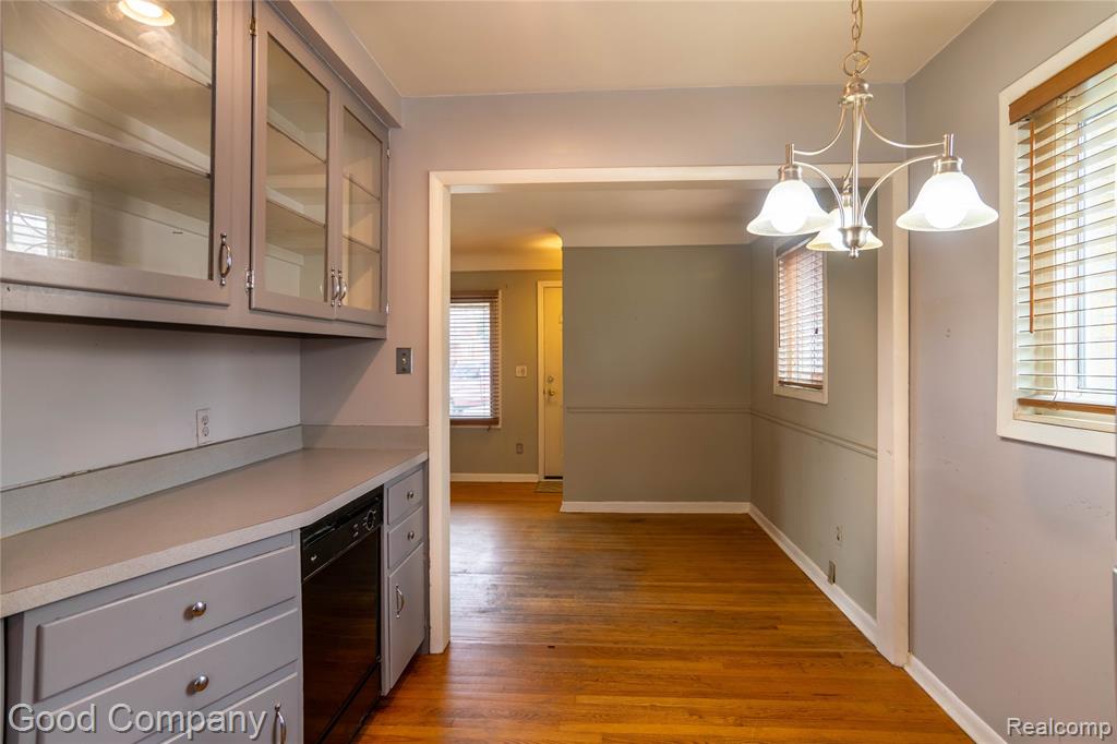 725 Duchess Street, Milford, MI 48381 — Photo 5