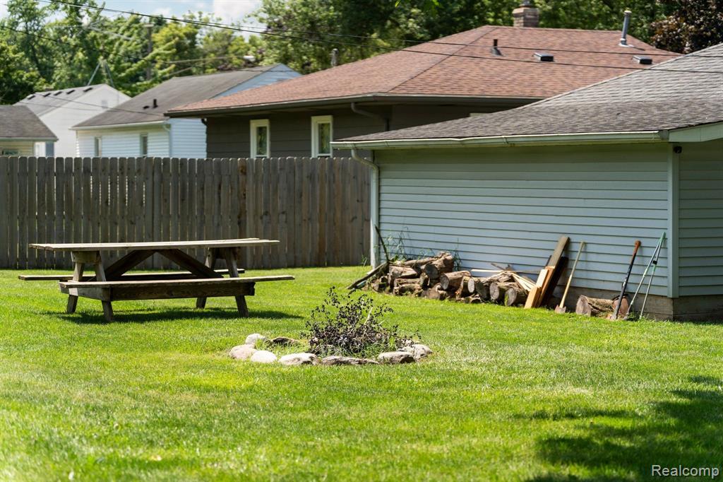 428 N SUMMIT Street, Webberville, MI 48892 — Photo 24