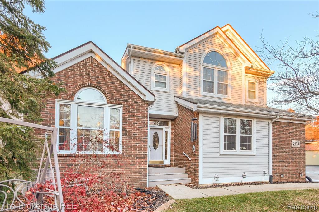 2653 Ravine Side Lane N, Howell, MI 48843 — front exterior