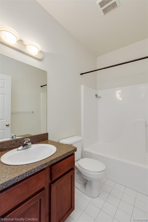 41582 Hamlet Lane, 68, Novi, MI — Photo 14