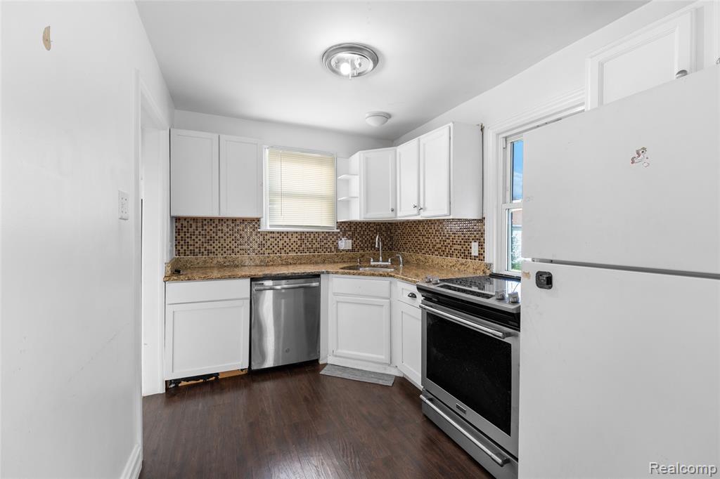 957 Winchester Avenue, Lincoln Park, MI 48146 — Photo 9