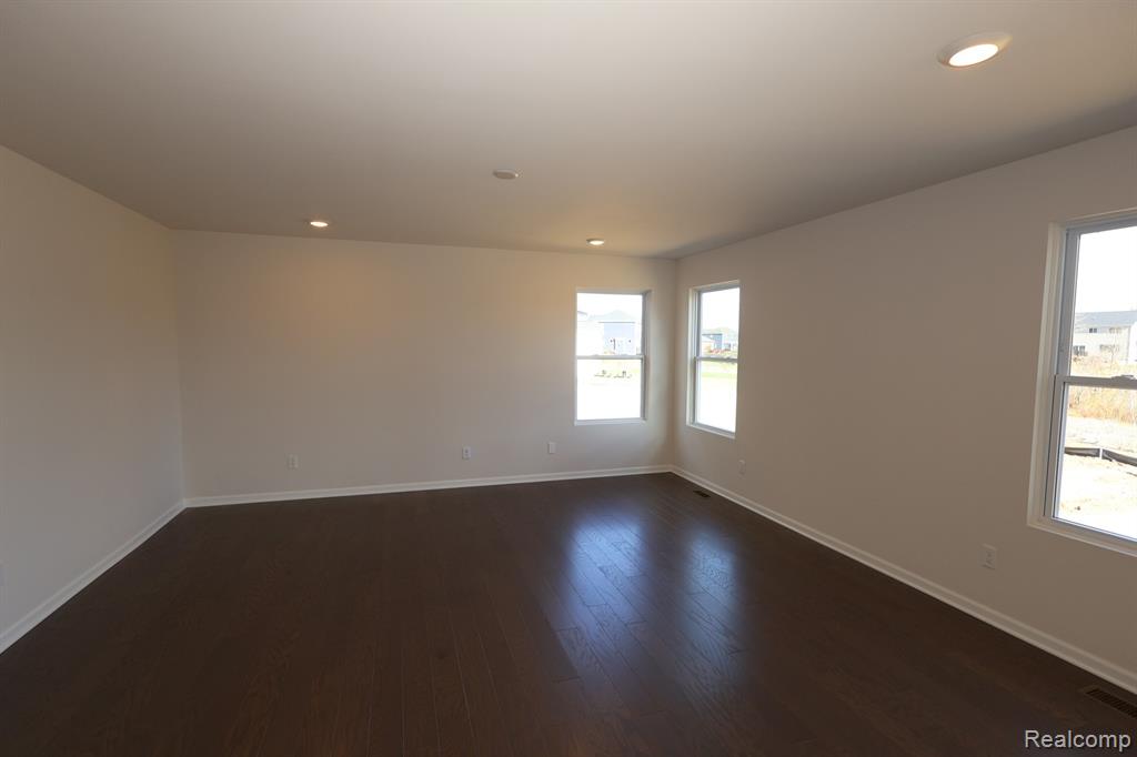 420 Hidden River W, Holly, MI 48442 — Photo 10