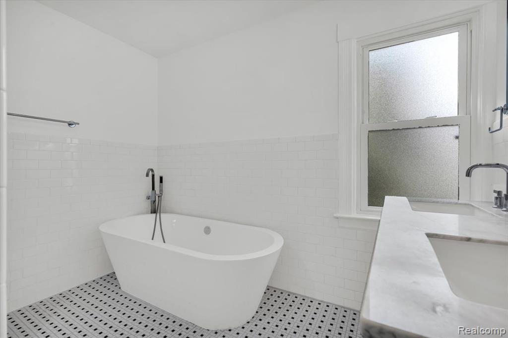 2509 Beals Street, Detroit, MI 48214 — Photo 20