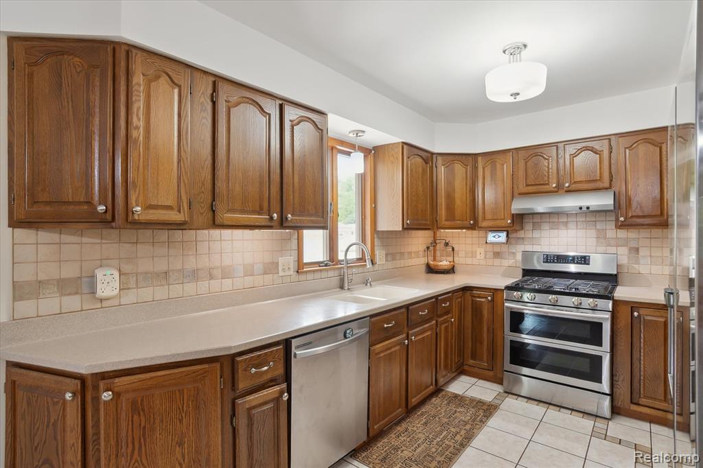 5350 Lathrop Street, Trenton, MI 48183 — Photo 23