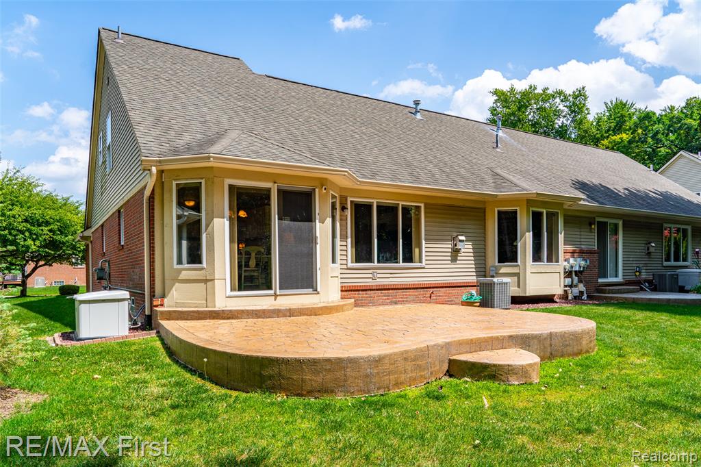 5503 Ortman Drive, Sterling Heights, MI 48314 — Photo 12