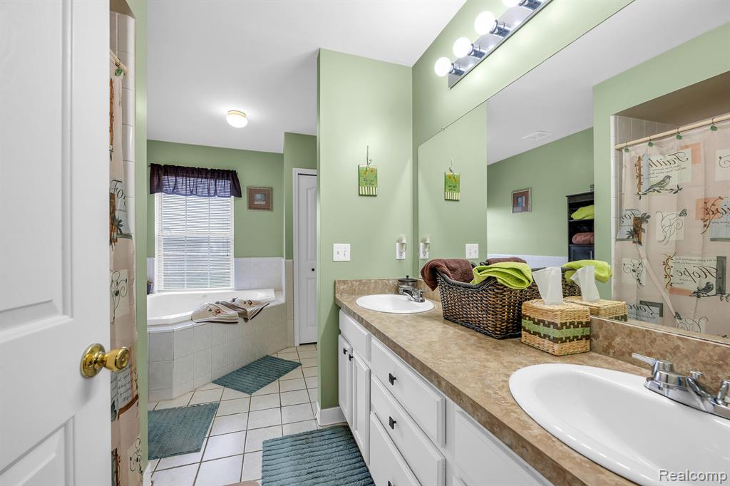 3103 RIVER MEADOW Circle, Canton, MI 48188 — Photo 17