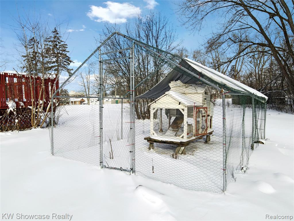 29230 Greening Street, Farmington, MI 48334 — Photo 35