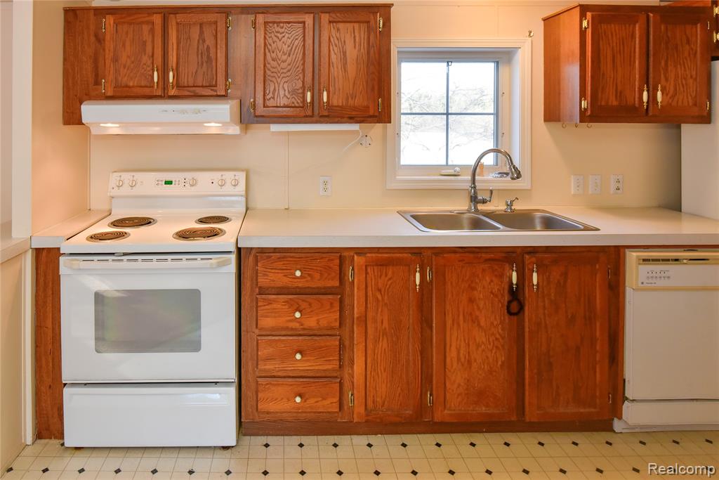 1094 Blamer Road, Fairview, MI 48621 — Photo 26