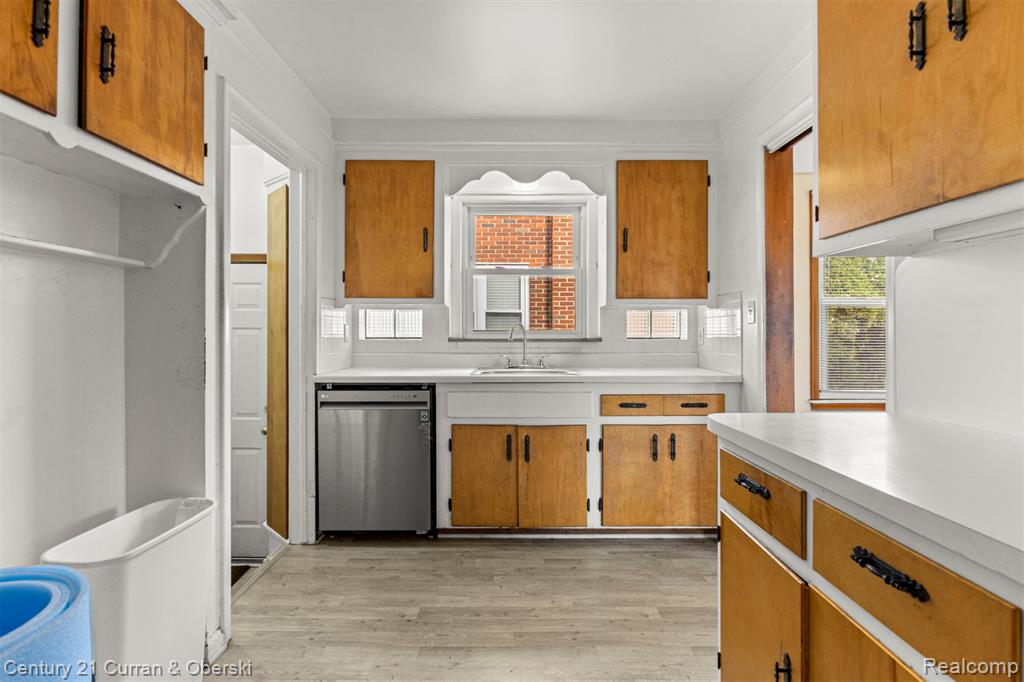 7668 Cortland Avenue, Allen Park, MI 48101 — Photo 11