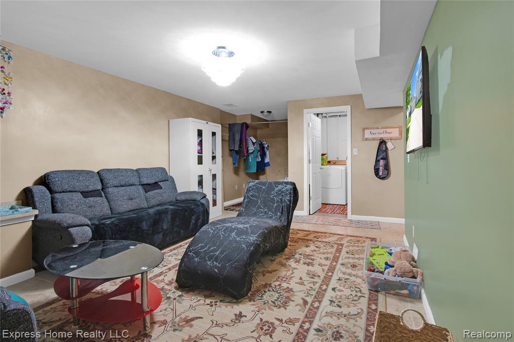 25244 INDEPENDENCE Trail, Warren, MI 48089 — Photo 28