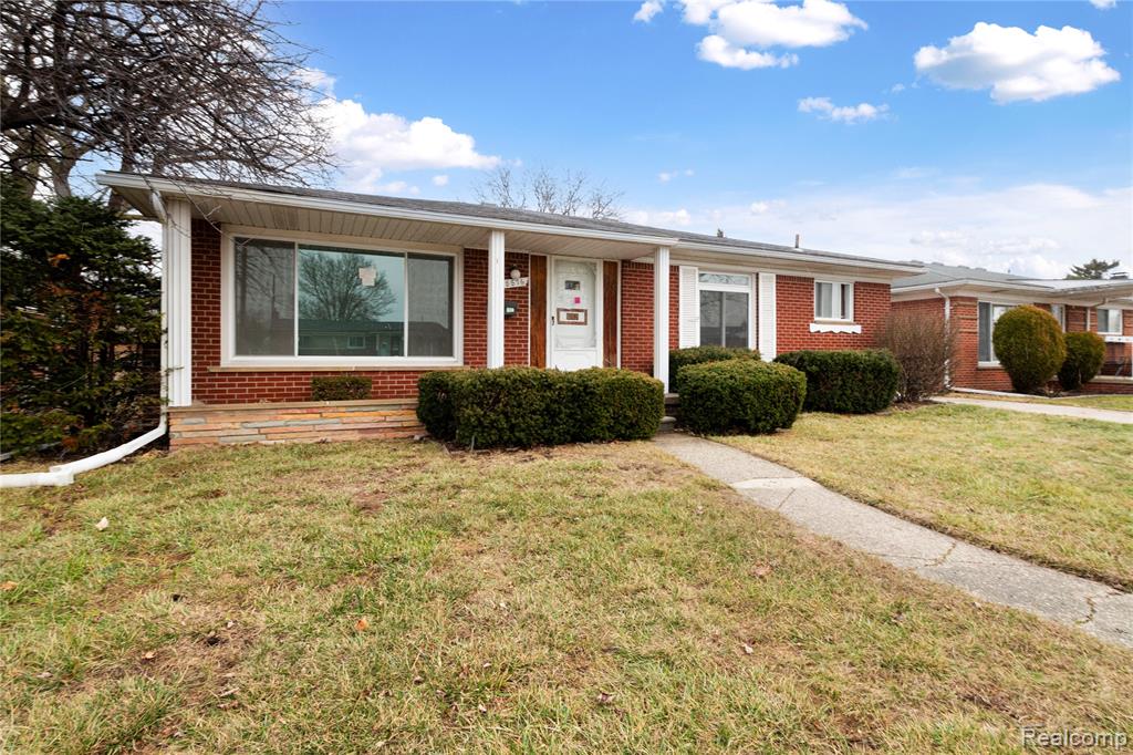28876 Palm Beach Drive, Warren, MI 48093 — Photo 4