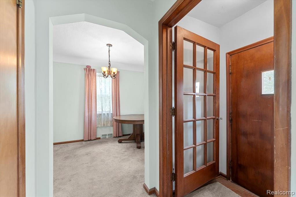 555 N Melborn Street, Dearborn, MI 48128 — Photo 5