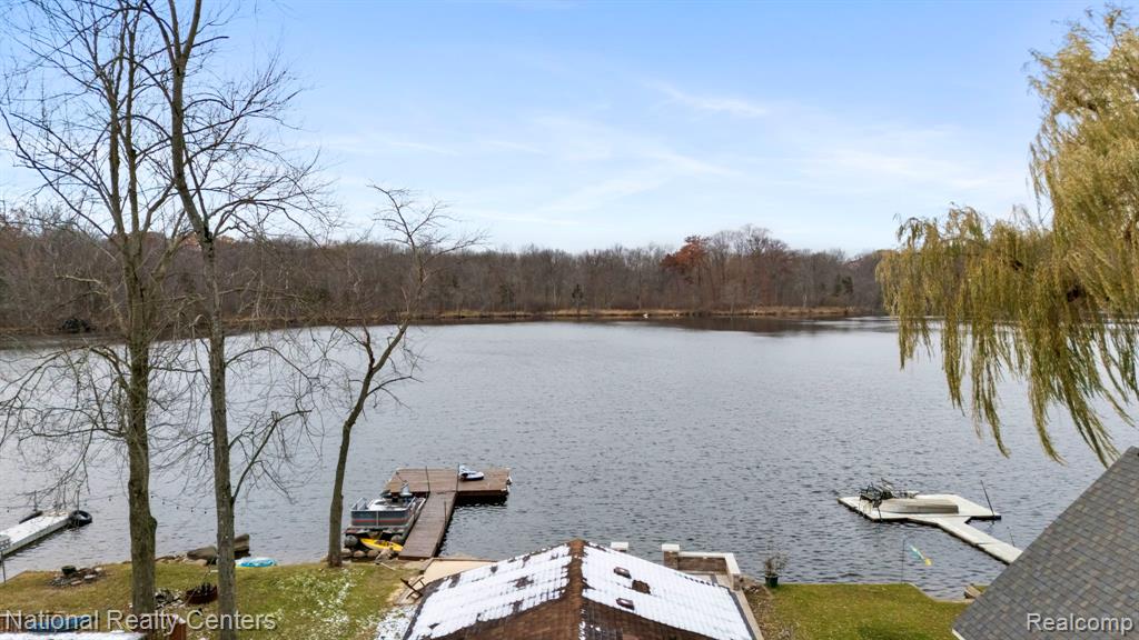 12123 Kirby Lane, South Lyon, MI 48178 — Photo 34