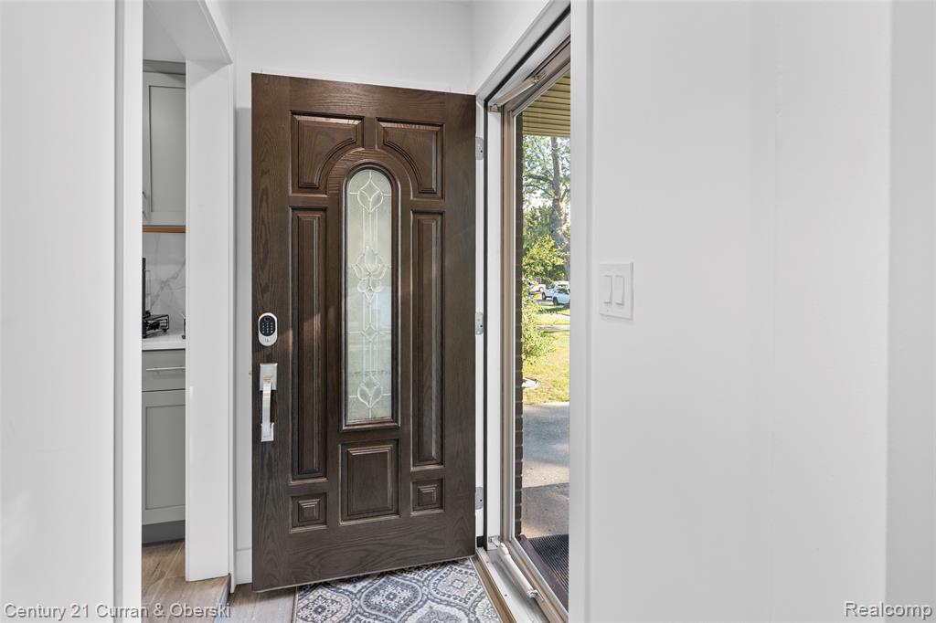 4008 Katherine Street, Dearborn Heights, MI 48125 — Photo 4