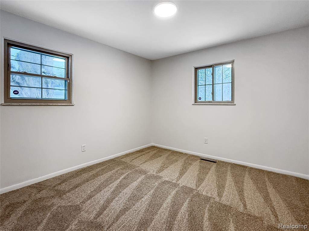5611 Miriam Drive, Saginaw, MI 48601 — Photo 18
