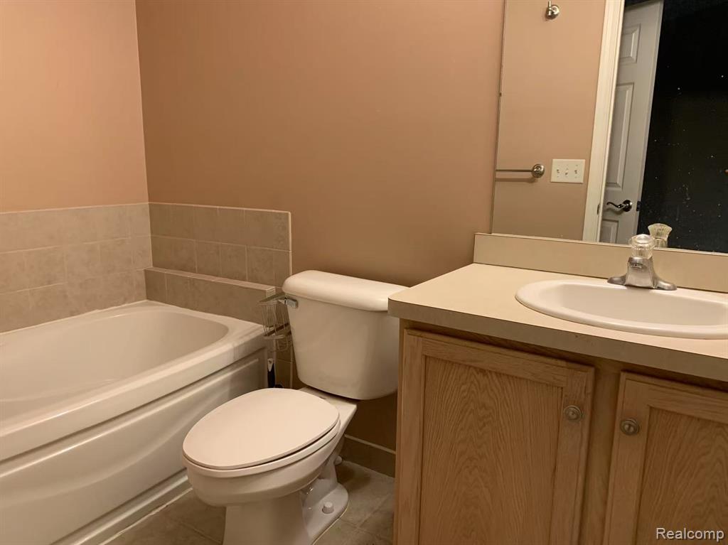 41540 Oconnor Lane, Novi, MI — Photo 12