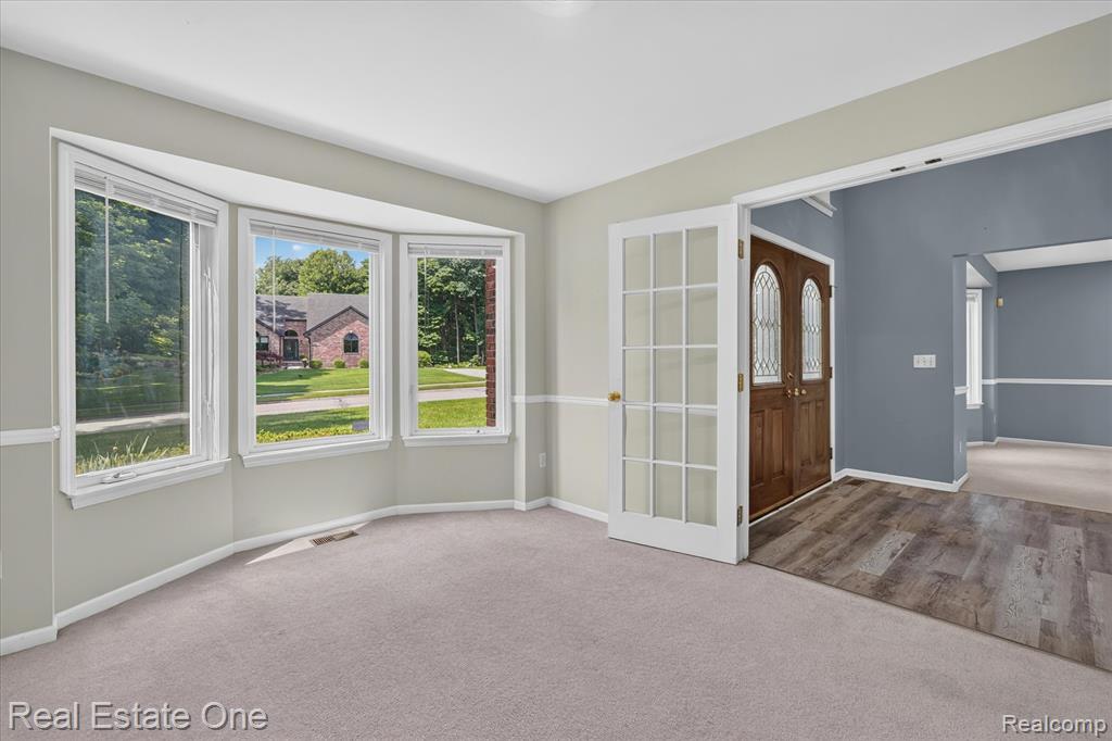 9610 Forest Ridge Drive, Clarkston, MI 48348 — Photo 6