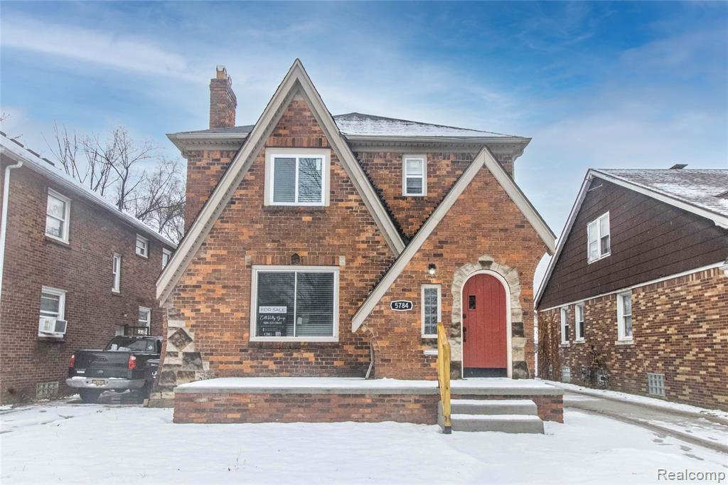 5784 WHITTIER Street, Detroit, MI 48224 — front exterior