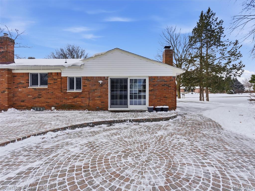 6766 Vernmoor Drive, Troy, MI 48098 — Photo 39