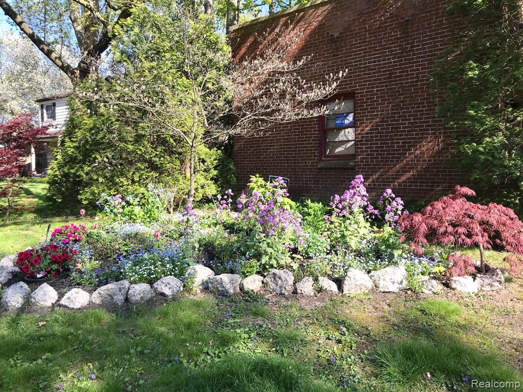 12935 Victoria Avenue, Huntington Woods, MI — Photo 48