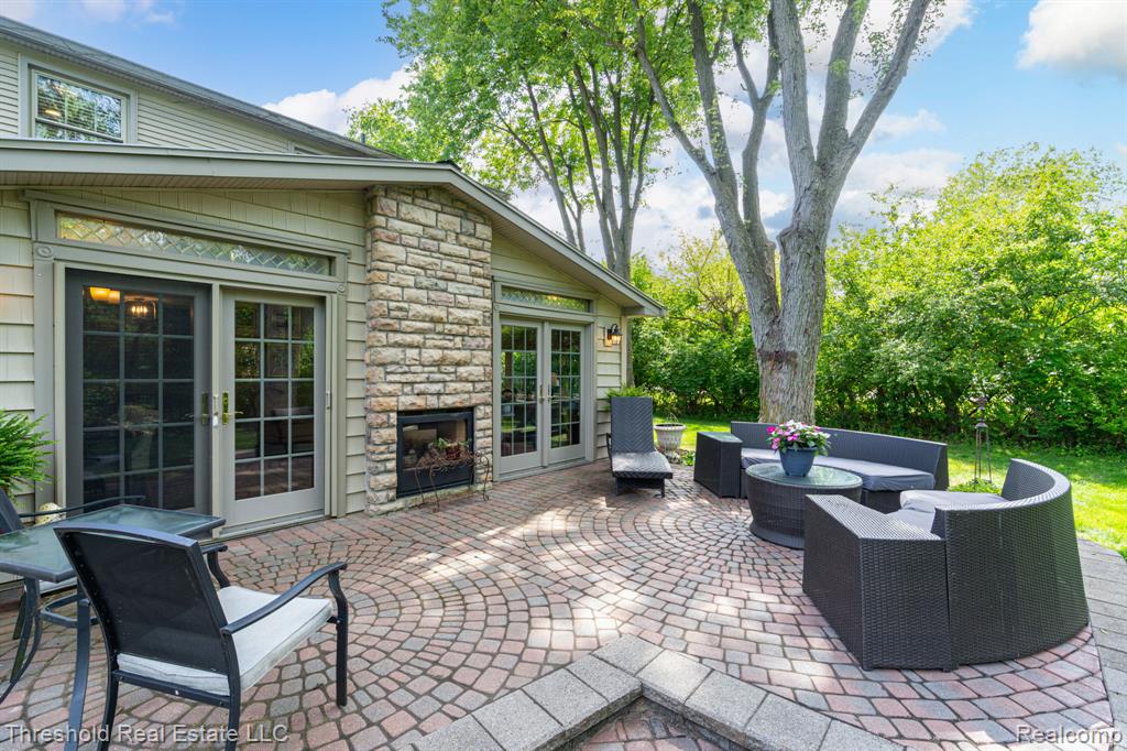 29090 Kendallwood Drive, Farmington, MI 48334 — Photo 30