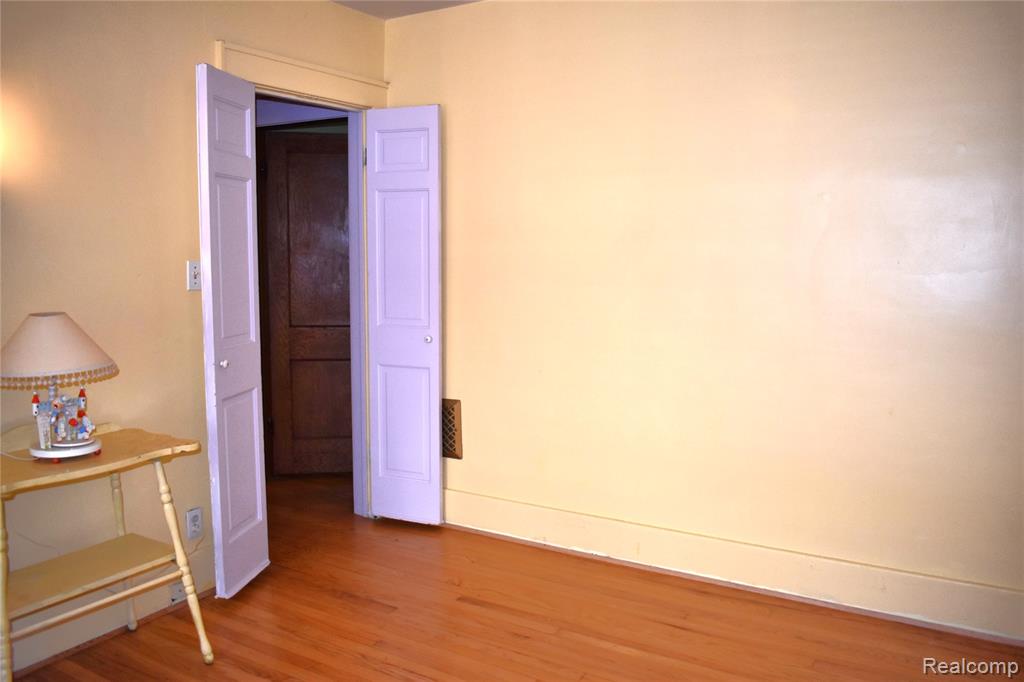 409 Englewood Avenue, Royal Oak, MI 48073 — Photo 13
