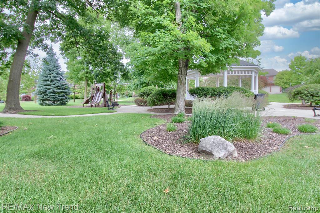 41672 Clemens Circle, Novi, MI 48377 — Photo 51