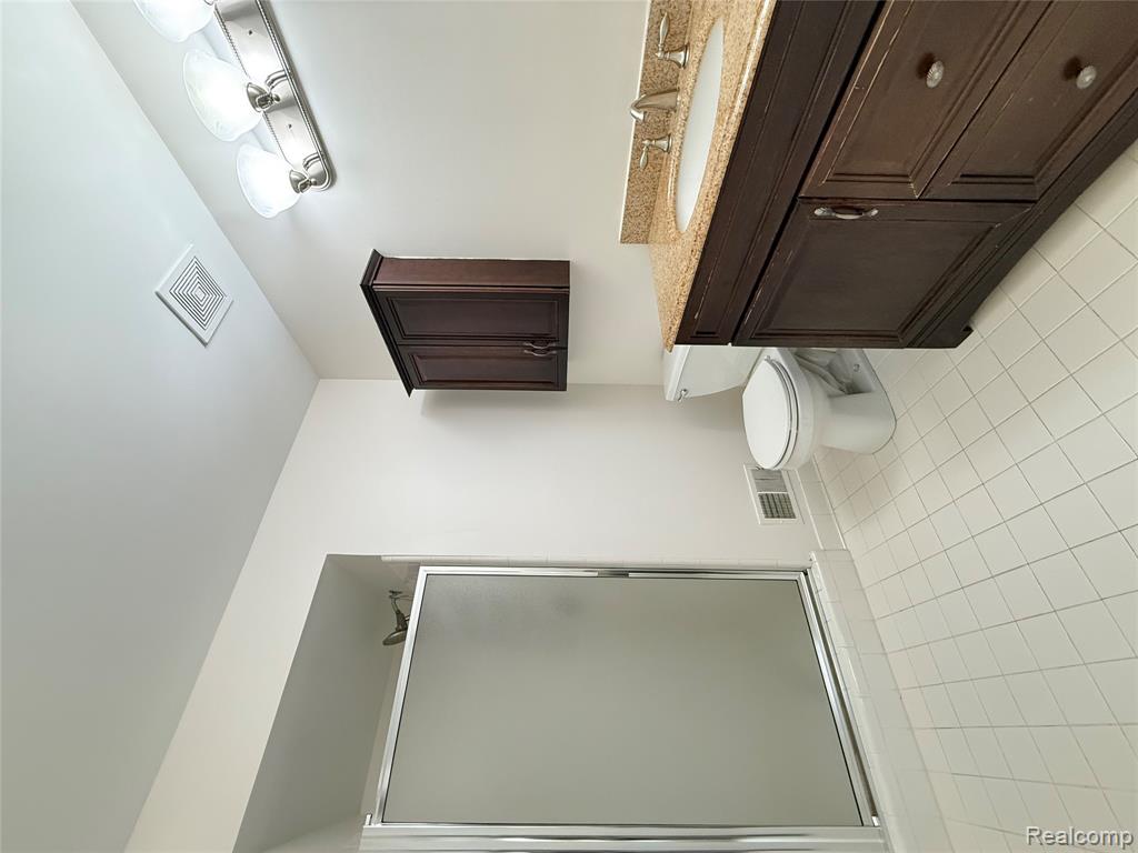 55503 Boardwalk Drive, Utica, MI 48316 — Photo 24