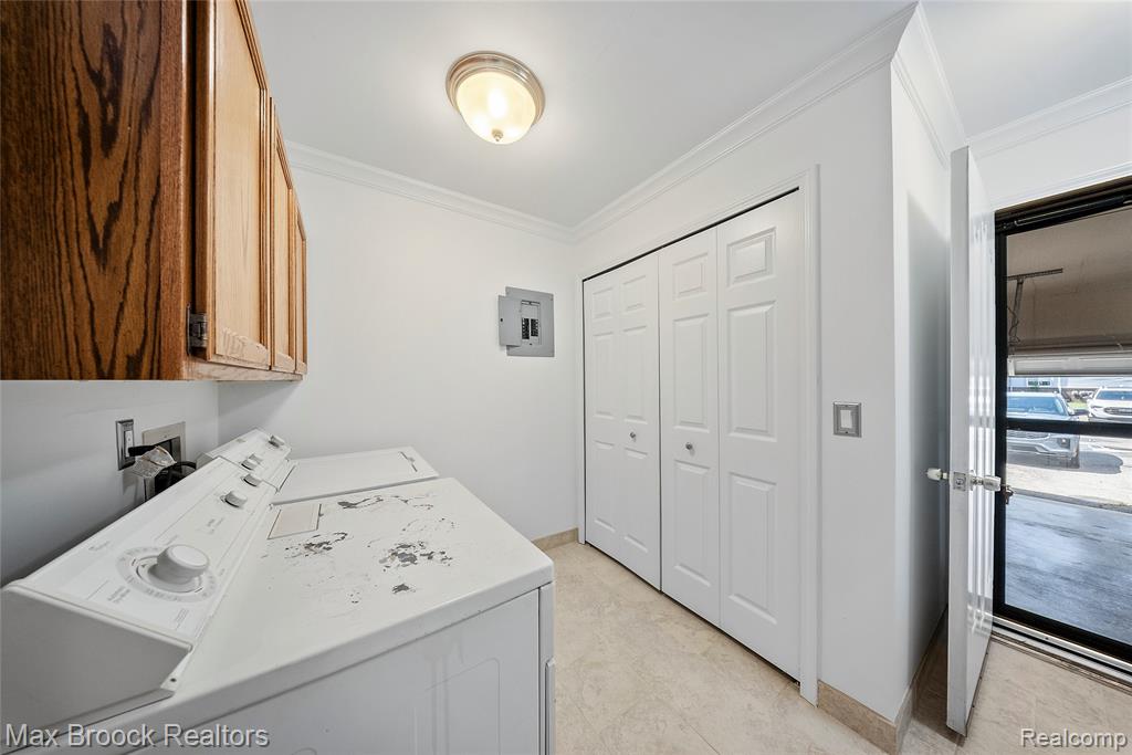 718 Claire Pointe Drive, 17, Saint Clair Shores, MI 48081 — Photo 19