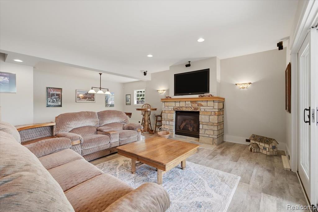 8665 Lakeview Boulevard, Clarkston, MI 48348 — Photo 50