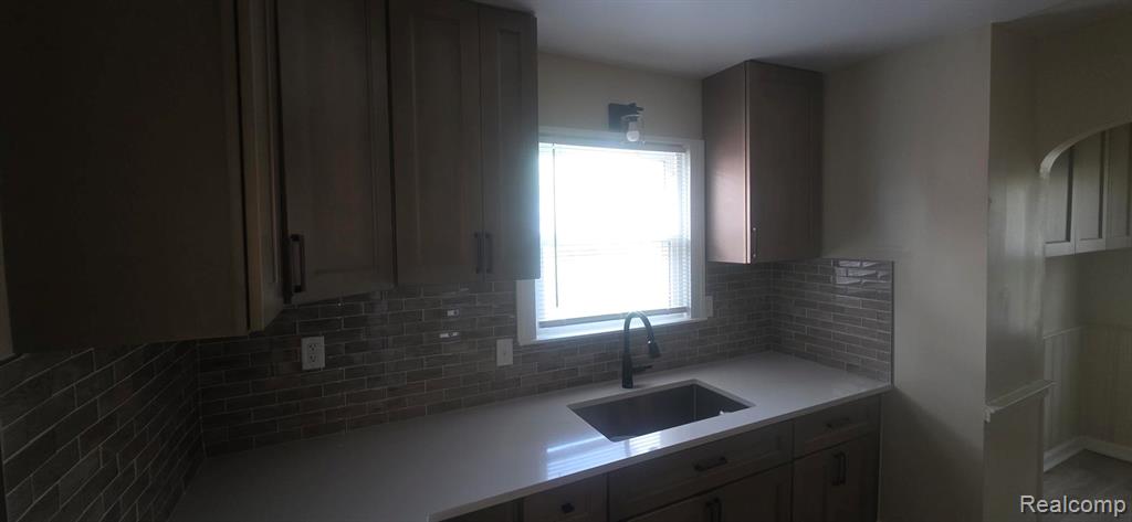 10428 Marne Street, Detroit, MI 48224 — Photo 45