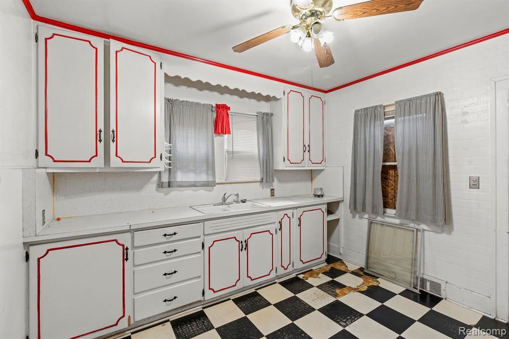 4819 THREE MILE Drive, Detroit, MI 48224 — Photo 8