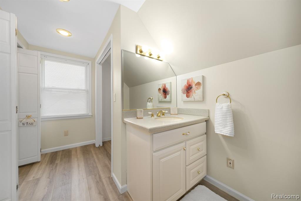 4526 TONAWANDA Avenue, Royal Oak, MI 48073 — Photo 21