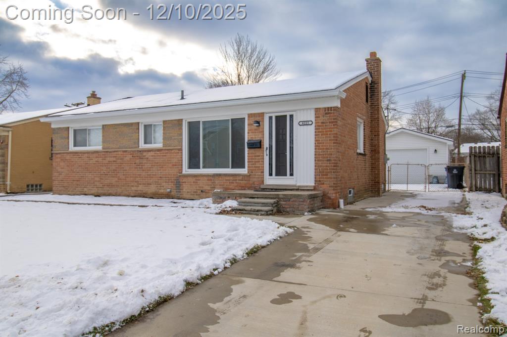8225 N Hubbard Street, Westland, MI — Photo 3