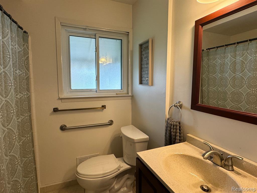 40137 Walter Drive, Sterling Heights, MI 48310 — Photo 38