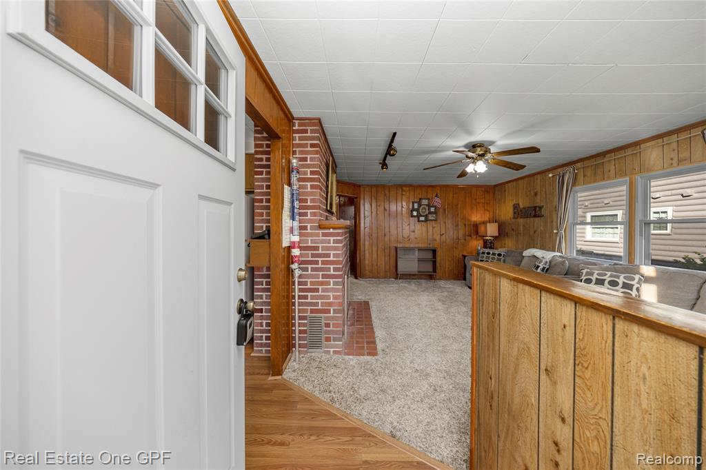 3004 Maplewood Drive, Fort Gratiot, MI 48059 — Photo 4