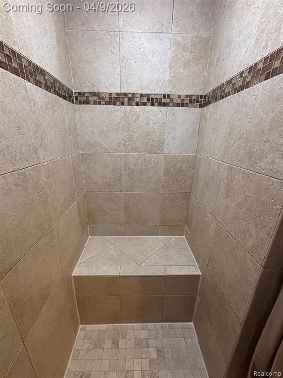 341 Ridgewood Road, Rochester, MI 48306 — Photo 36
