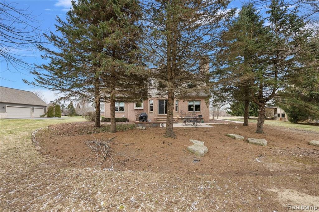 8446 S Shore Drive, Clarkston, MI 48348 — Photo 49