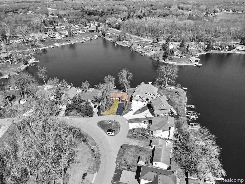 11591 PLEASANT VIEW Drive, Pinckney, MI 48169 — Photo 5